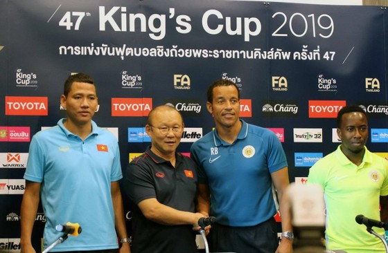 Ông Park: “Đến King's Cup, tôi mới biết có một đội bóng là Curacao...“ ảnh 1