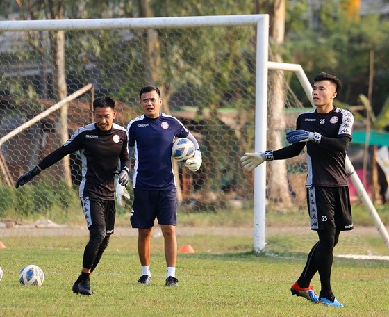 Bùi Tiến Dũng không còn trẻ để... cứ phạm mãi sai lầm ảnh 1