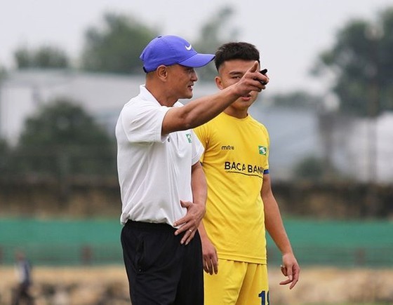 Văn Đức tỏa sáng giúp SLNA vượt qua B.Bình Dương ảnh 1