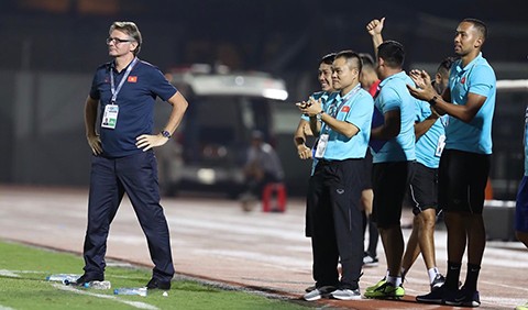 Thầy trò đội U19 Việt Nam cùng hướng đến tấm vé đi dự World Cup.