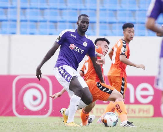 Papa Ibou Kébé sẽ chia tay Hà Nội FC.