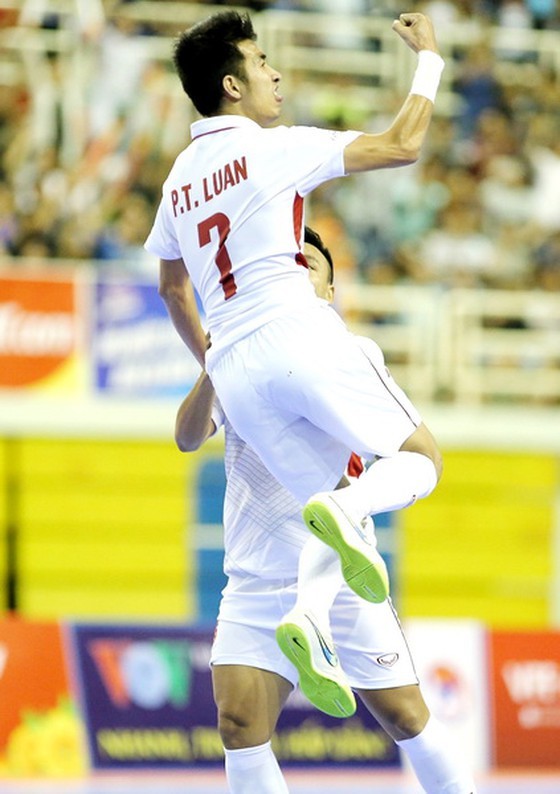 Cựu tuyển thủ Futsal Phùng Trọng Luân: Vợ là bí quyết giúp tôi hồi sinh ảnh 1 Cựu tuyển thủ Futsal Phùng Trọng Luân: Vợ là bí quyết giúp tôi hồi sinh ảnh 1