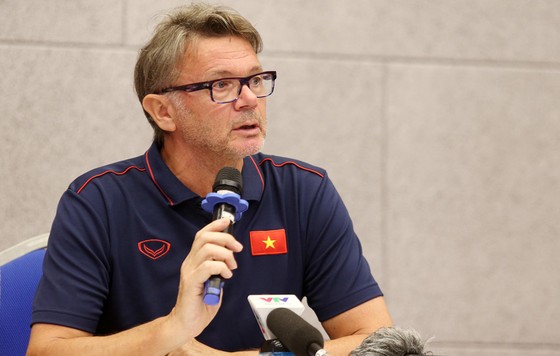 HLV Troussier: Tôi và ông Park có chung mục tiêu hướng đến World Cup 2026 ảnh 1 HLV Troussier: Tôi và ông Park có chung mục tiêu hướng đến World Cup 2026 ảnh 1