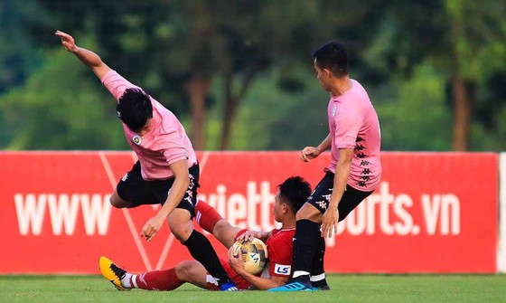 CLB Hà Nội thắng Viettel trong ngày Văn Hậu đá chính ảnh 1 CLB Hà Nội thắng Viettel trong ngày Văn Hậu đá chính ảnh 1