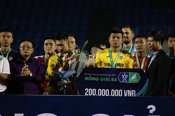 Viettel vào chung kết Cúp quốc gia 2020 với hai tấm thẻ đỏ ảnh 3