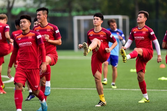 Khán giả TPHCM có thể lỡ dịp xem các tuyển thủ Việt Nam so tài ảnh 1