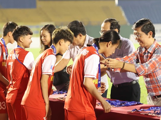 TPHCM I lần thứ 9 đăng quang với thành tích bất bại ảnh 1 TPHCM I lần thứ 9 đăng quang với thành tích bất bại ảnh 1
