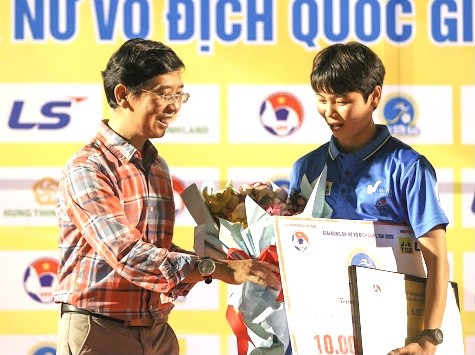 TPHCM I lần thứ 9 đăng quang với thành tích bất bại ảnh 3 TPHCM I lần thứ 9 đăng quang với thành tích bất bại ảnh 3