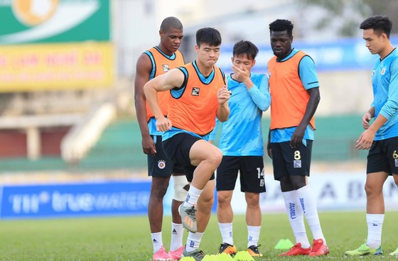 CLB Hà Nội cùng CLB Sài Gòn có giai đoạn 1 khá bết bát