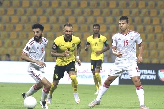 UAE áp sát ngôi đầu bảng của Việt Nam ảnh 1