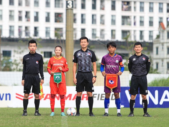 Thiếu “quân xanh”, đội tuyển nữ Việt Nam đấu tập cùng U13 nam Phù Đổng ảnh 1