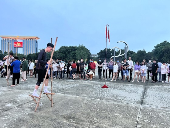 ‘Sân chơi đường phố’ ngày càng gần gũi với người dân Bình Dương ảnh 2