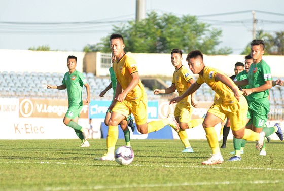 Phú Thọ trắng tay trên sân nhà ảnh 1