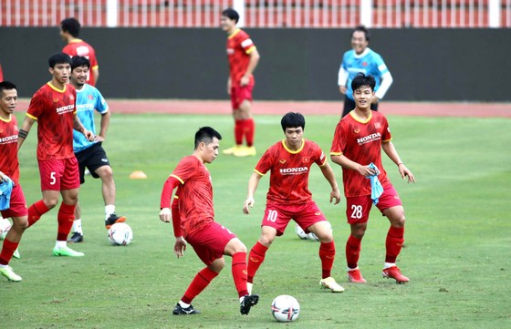 Đội tuyển Việt Nam bắt đầu khởi động cho AFF Cup 2022 ảnh 6