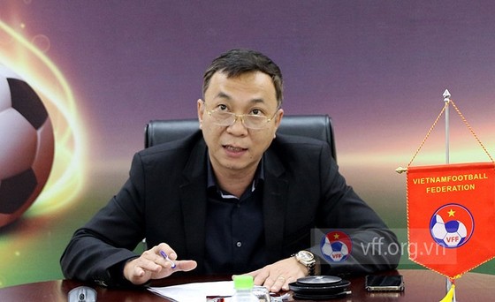 VFF lưu ý với AFF về việc yêu cầu Singapore không tổ chức trên sân cỏ nhân tạo ảnh 1