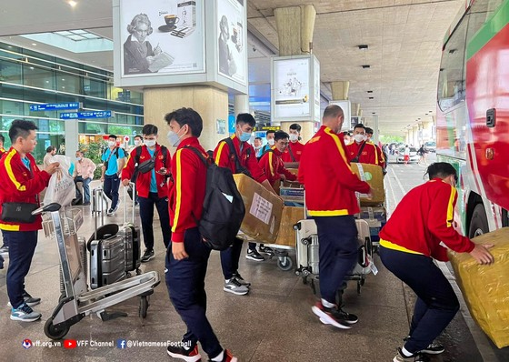 HLV Giustozzi: ‘Cần nâng cấp giải đấu trong nước’ ảnh 1