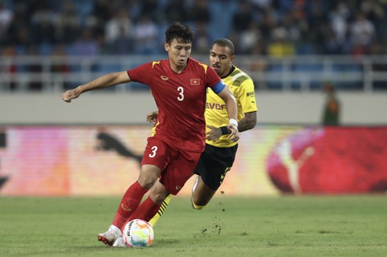 Đội tuyển Việt Nam - Dortmund 2-1: Hài lòng bước chạy đà cho AFF Cup 2022 ảnh 1
