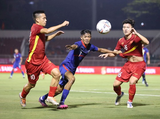 Việt Nam thắng Singapore 4-0 trong trận giao hữu hồi tháng 9 vừa qua trên sân Thống Nhất