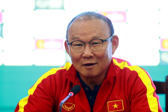HLV Park Hang Seo: ‘Tây Ban Nha đá đẹp nhưng bị loại từ vòng 1/8 World Cup đấy’ ảnh 1