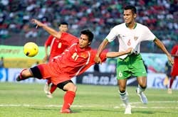 Giao hữu bóng đá quốc tế: Indonesia thắng Việt Nam 1-0