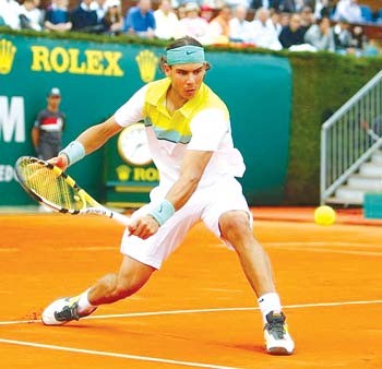 Nadal vẫn là “Vua sân đất nện”