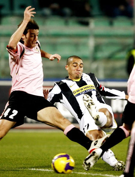 Palermo (15) - Juventus (2): Siết lại thế trận