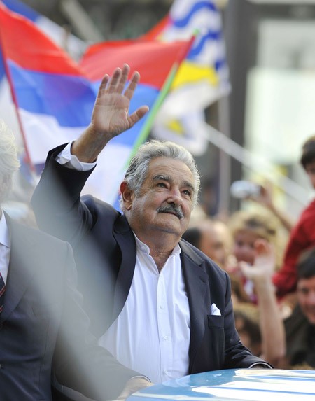 Tổng thống cánh tả Uruguay nhậm chức