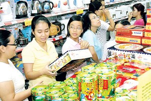 Chương trình bình ổn giá tại TPHCM - Hạ nhiệt nhiều điểm nóng ảnh 2