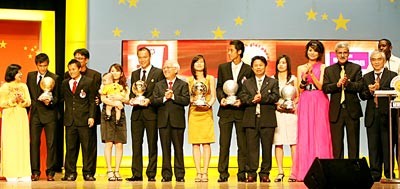 Hôm nay, Báo SGGP công bố danh hiệu Quả bóng vàng Việt Nam 2009: Hồi hộp chờ vinh danh