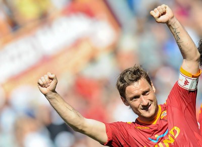 Serie A đêm 9-5: Totti kéo dài cuộc đua Scudetto