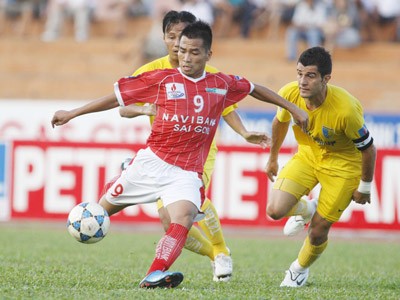 Vòng 12 V.League 2009-2010 (chiều 16-5): Hà Nội T&T mất ngôi đầu