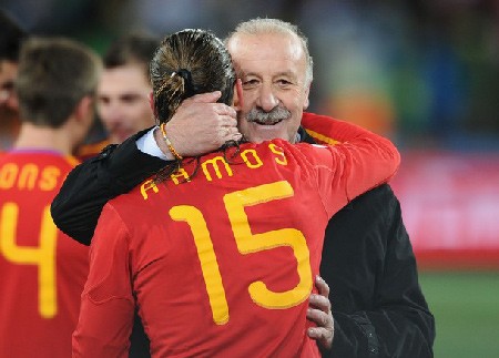 Đội tuyển Tây Ban Nha trước vòng loại Euro 2012: Phải nhớ và phải quên