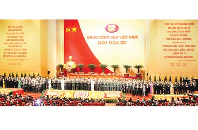 Ban chấp hành Trung ương Đảng khóa XI ra mắt đại hội. ảnh 1 Ban chấp hành Trung ương Đảng khóa XI ra mắt đại hội. ảnh 1