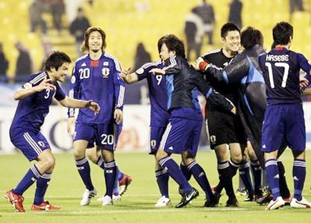 Nhật Bản và Uzbekistan vào bán kết Asian Cup 2011