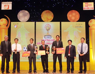Công bố danh sách đề cử Quả bóng vàng Việt Nam 2010: Con đường gập ghềnh