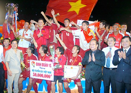 U.21 Việt Nam vô địch giải bóng đá U.21 quốc tế 2011: Cú hích cho SEA Games 26