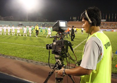 Bản quyền truyền hình V-League 2012 - Cuộc chiến cân não