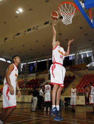 Đội bóng rổ chuyên nghiệp Saigon Heat tuyển thêm ngoại binh