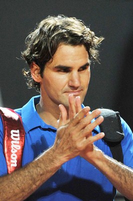 Roland Garros 2012: Thoát hiểm!