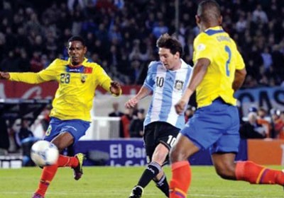 Vòng loại World Cup 2014: Colombia, Chile và Uruguay cùng vươn lên