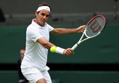 Lạnh lùng và lịch lãm, Federer vào vòng 2