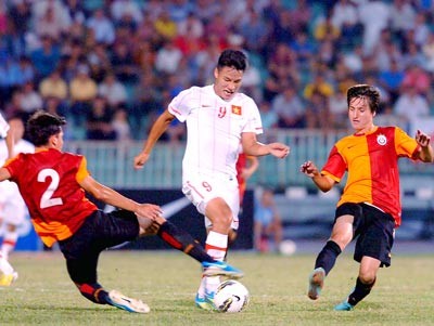 Giao hữu bóng đá quốc tế: U23 Việt Nam thắng U23 Galatasaray 2 - 1
