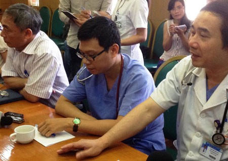 Đang trực cấp cứu, bác sỹ bệnh viện Bạch Mai bị hành hung