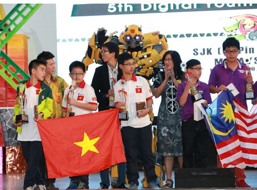 Việt Nam giành 7 giải cao tại cuộc thi Robotics quốc tế