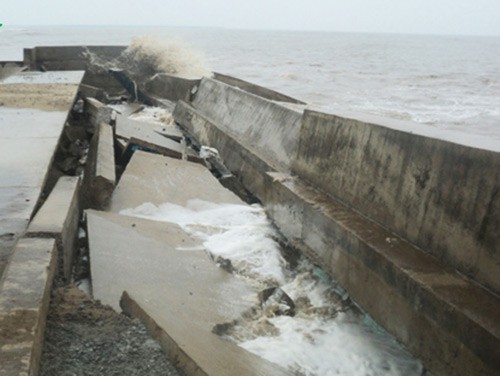 Trà Vinh: Sạt lở kè biển ở Duyên Hải do thi công chưa làm hết trách nhiệm