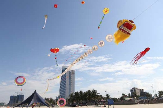Lần đầu tiên tổ chức lễ hội Diều trên bãi biển Đà Nẵng