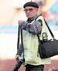 Phan Sang -  “Ông già gân” trong làng phóng viên thể thao