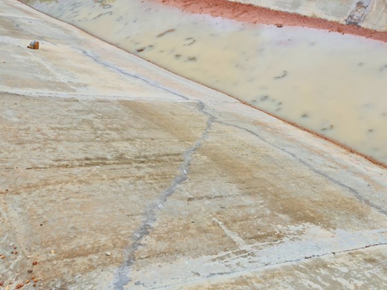 Yêu cầu khắc phục hư hỏng, sạt lở kênh chính thủy lợi Ia Mơr ảnh 4