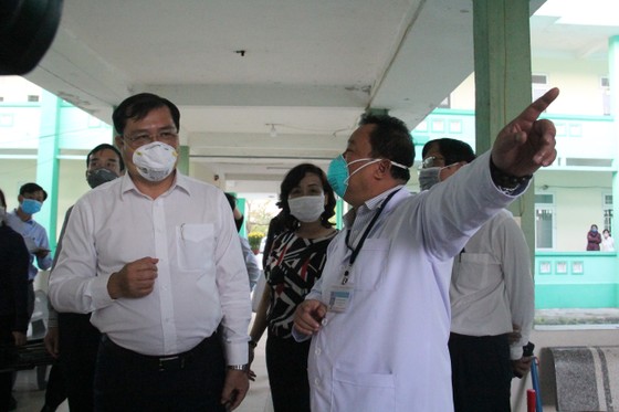 Chủ tịch UBND TP Đà Nẵng đến khảo sát một số địa điểm cách ly, điều trị nhằm phòng chống dịch bệnh nCoV