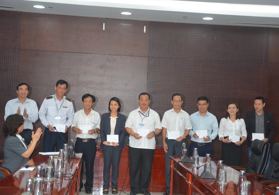 Đà Nẵng khen thưởng các tập thể, cá nhân trong phòng chống dịch bệnh Covid-19 ảnh 1